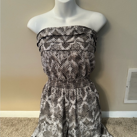 Bebe Off Shoulder Jumpsuit - Picture 2 of 8